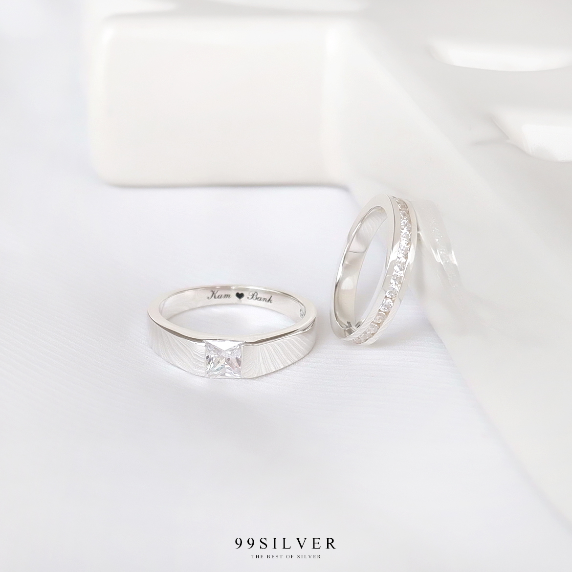 แหวนคู่รัก เพชรเม็ดเหลี่ยม Diamond Cut และเพชรรอบวง 3.5 มิลลิเมตร