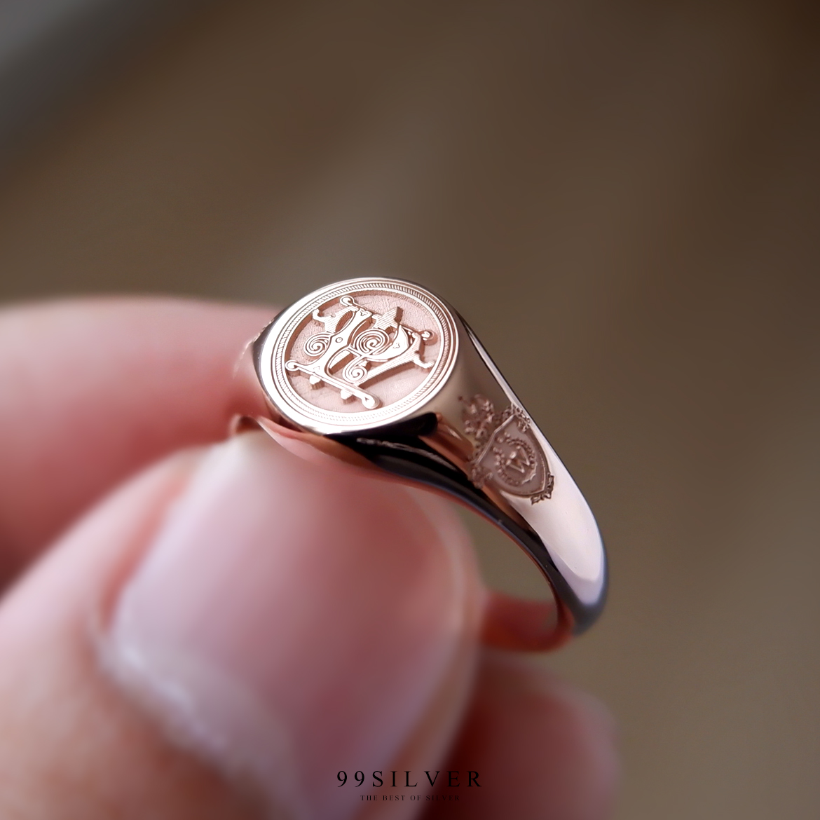 แหวน Signet Ring ออกแบบได้เองตามที่ต้องการ ตัวเรือนหน้ากลม 8x8 มิลลิเมตร