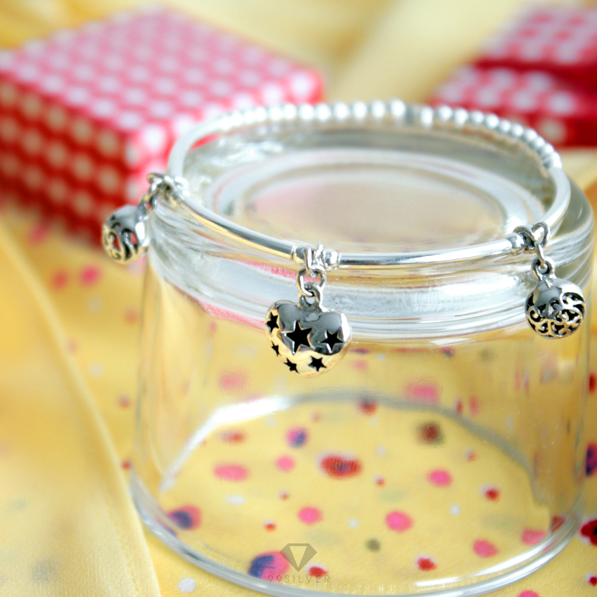 สร้อยข้อมือเงินแท้ประดับจี้รูปหัวใจเจาะลายดาว  สร้อยเป็นแบบปรับขยายได้