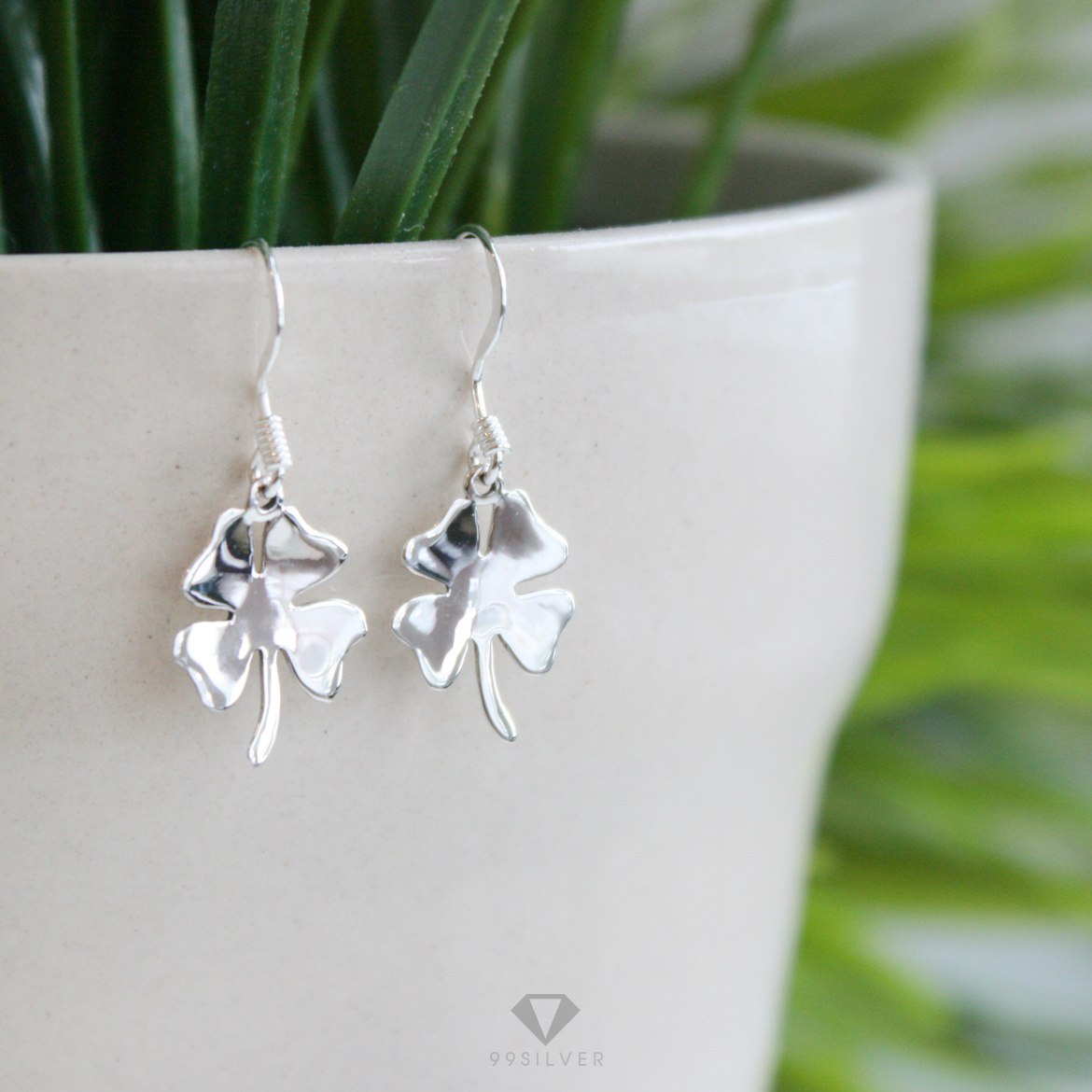 ต่างหูใบ Clover 4 แฉก ก้านต่างหูแบบห้อยผิวเรียบขัดเงา