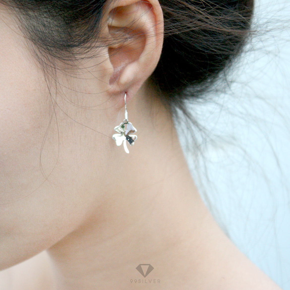 ต่างหูใบ Clover 4 แฉก ก้านต่างหูแบบห้อยผิวเรียบขัดเงา