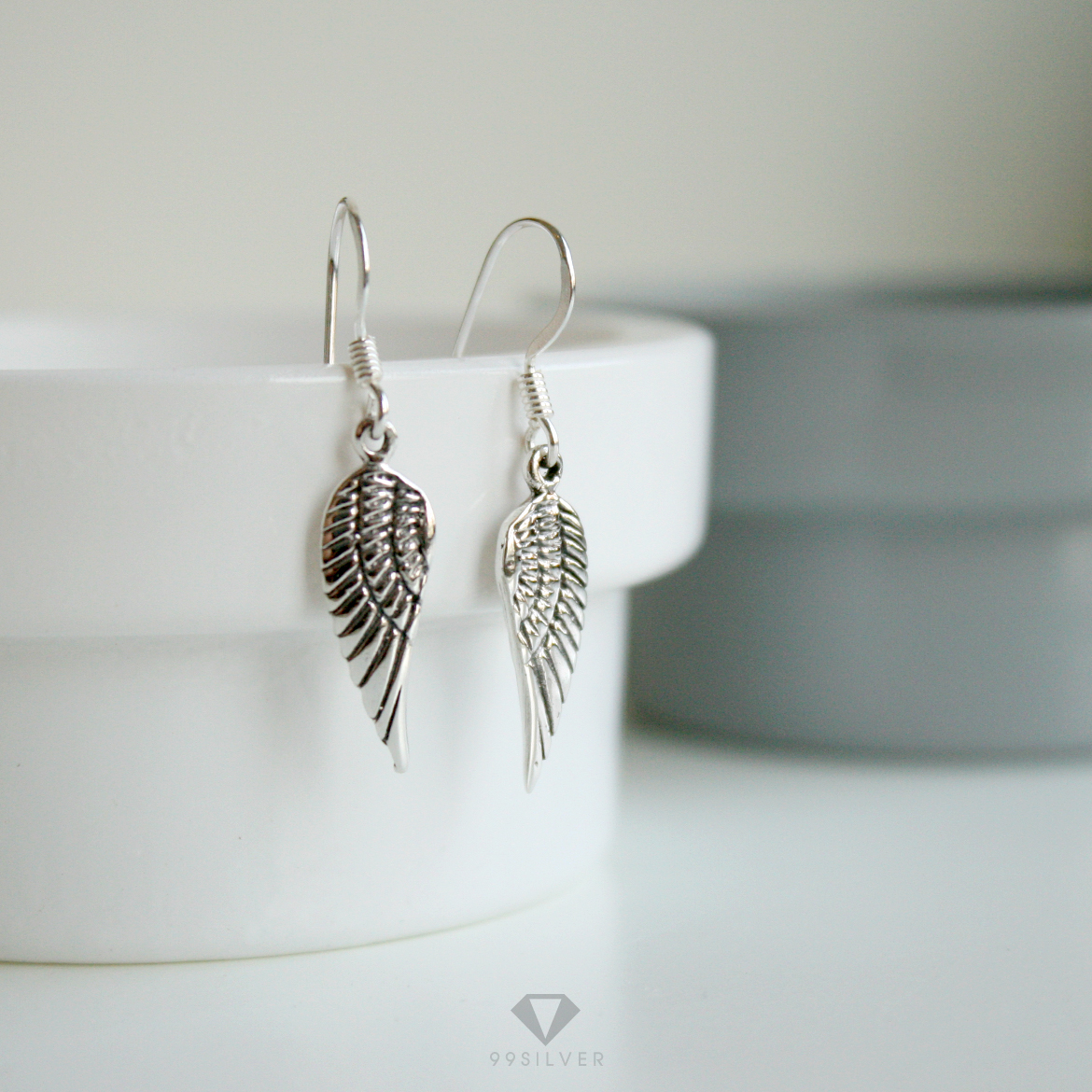 ต่างหูปีก Angle เงินแท้ทั้งชิ้น แกะลายปีกสวยงาม ขัดเงาลงดำ ต่างหูเป็นทรงห้อย