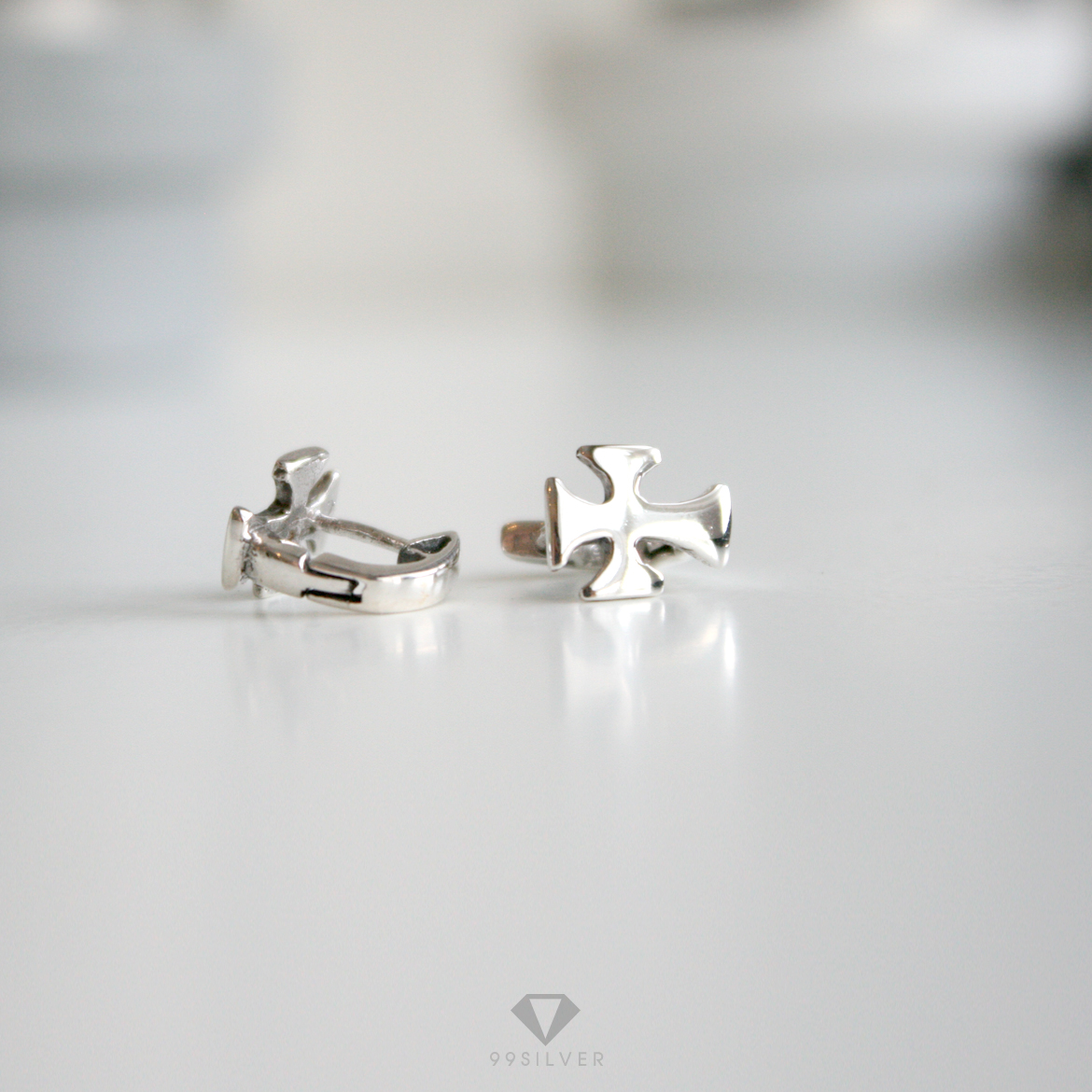 ต่างหูกางเขน แบบเสียบล๊อคเกี่ยวหลัง ตัวเรือนขัดเงา