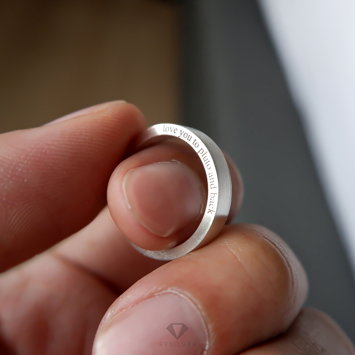 แหวน Silver Ring Edge อักษรสลักขอบแหวน ผิวด้านปัดแฮร์ไลน์
