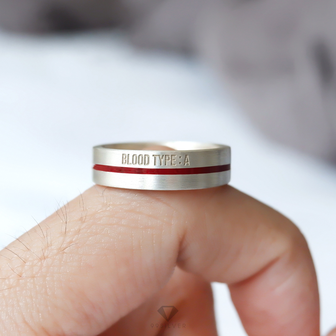 แหวน Red Cross line ลายเส้นตรงรอบวง บรรจบกัน ผิวด้านปัดแฮร์ไลน์ สลักอักษรได้