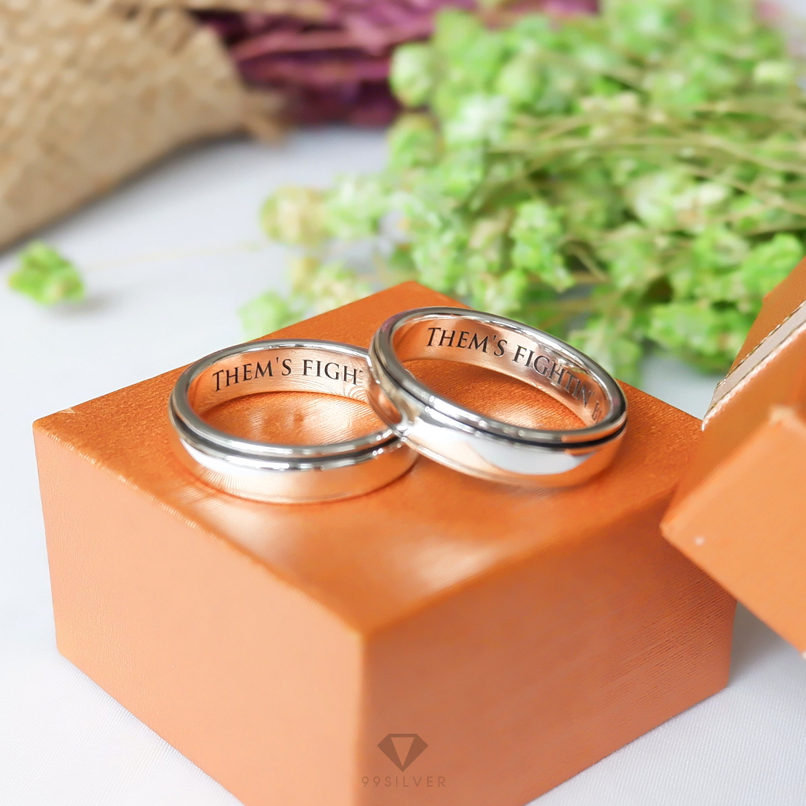 แหวนเงินแท้หมุนได้ หน้าเรียบ ตัวเรือนแยกเป็นสองชิ้น หมุนได้อิสระจากฐานแหวน