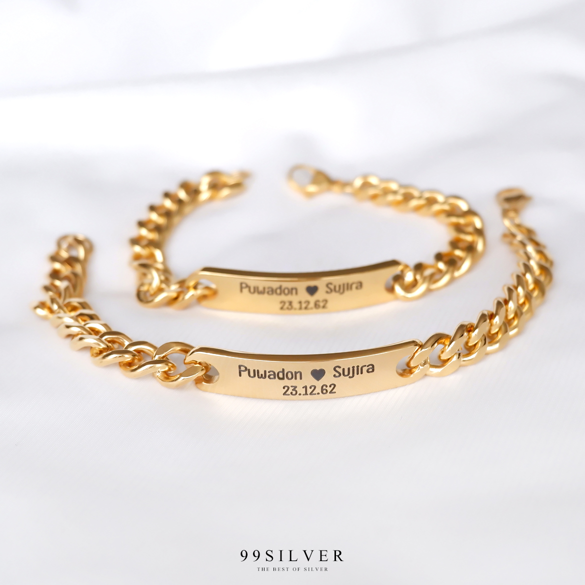 สร้อยข้อมือสแตนเลส ทรงหน้าเลสขนาด 9x35 มิลลิเมตร สีทอง