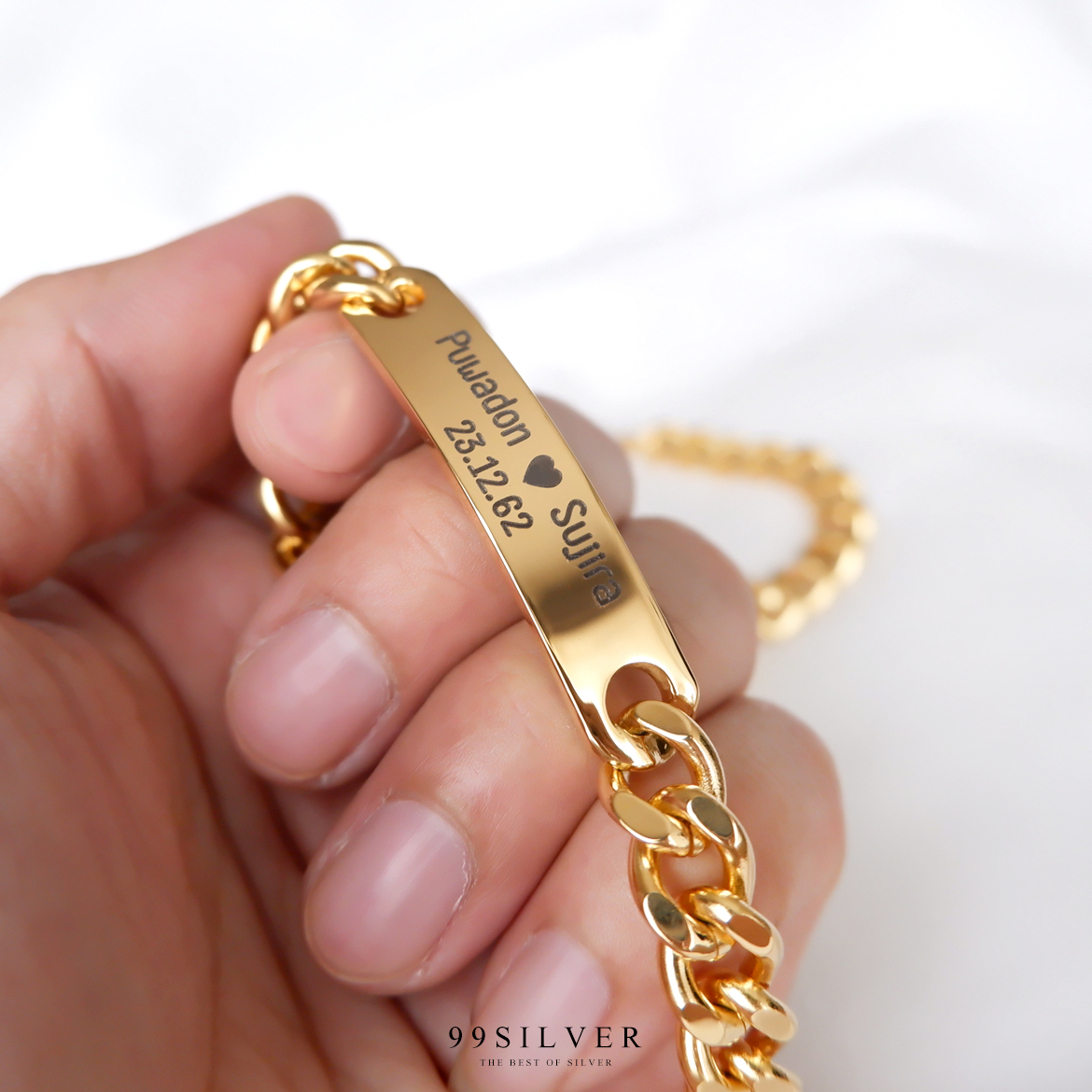 สร้อยข้อมือสแตนเลส ทรงหน้าเลสขนาด 9x35 มิลลิเมตร สีทอง