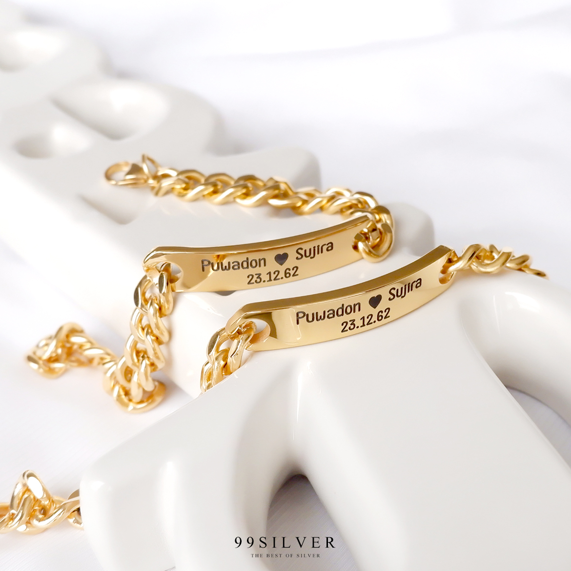 สร้อยข้อมือสแตนเลส ทรงหน้าเลสขนาด 9x35 มิลลิเมตร สีทอง