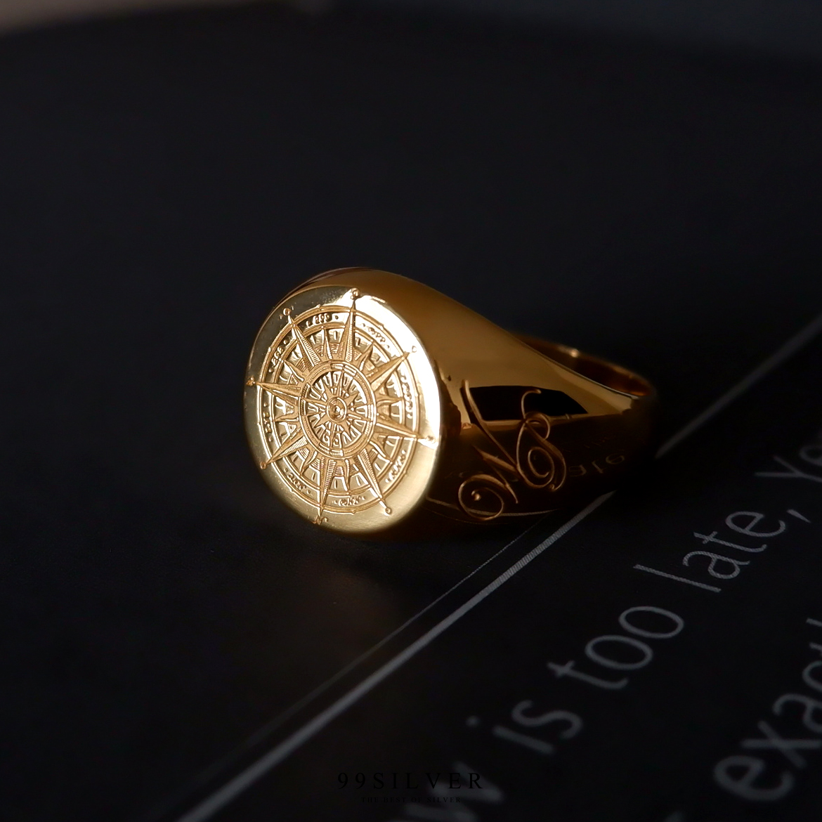 Compass Ring แหวนเข็มทิศ เงินแท้ หน้ากลมแบน ด้านข้างออกแบบได้เอง