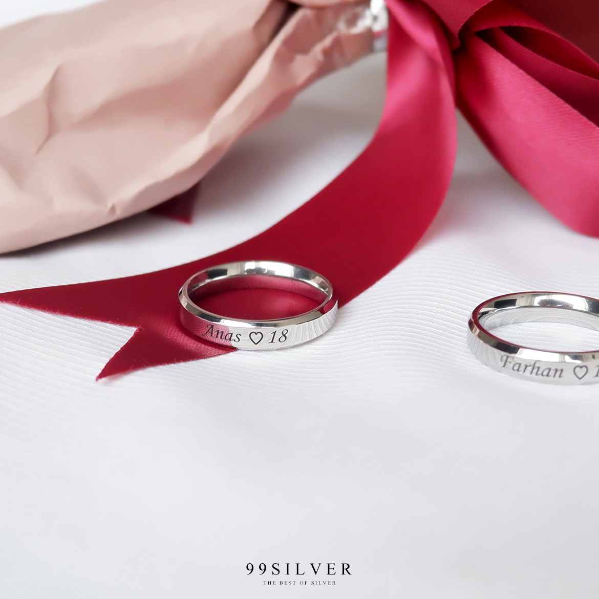 แหวนสแตนเลสแท้หน้ากว้าง 4 มิลลิเมตร ขอบลดมุมตัดสวยงาม ตัวเรือนสีเงินเงา