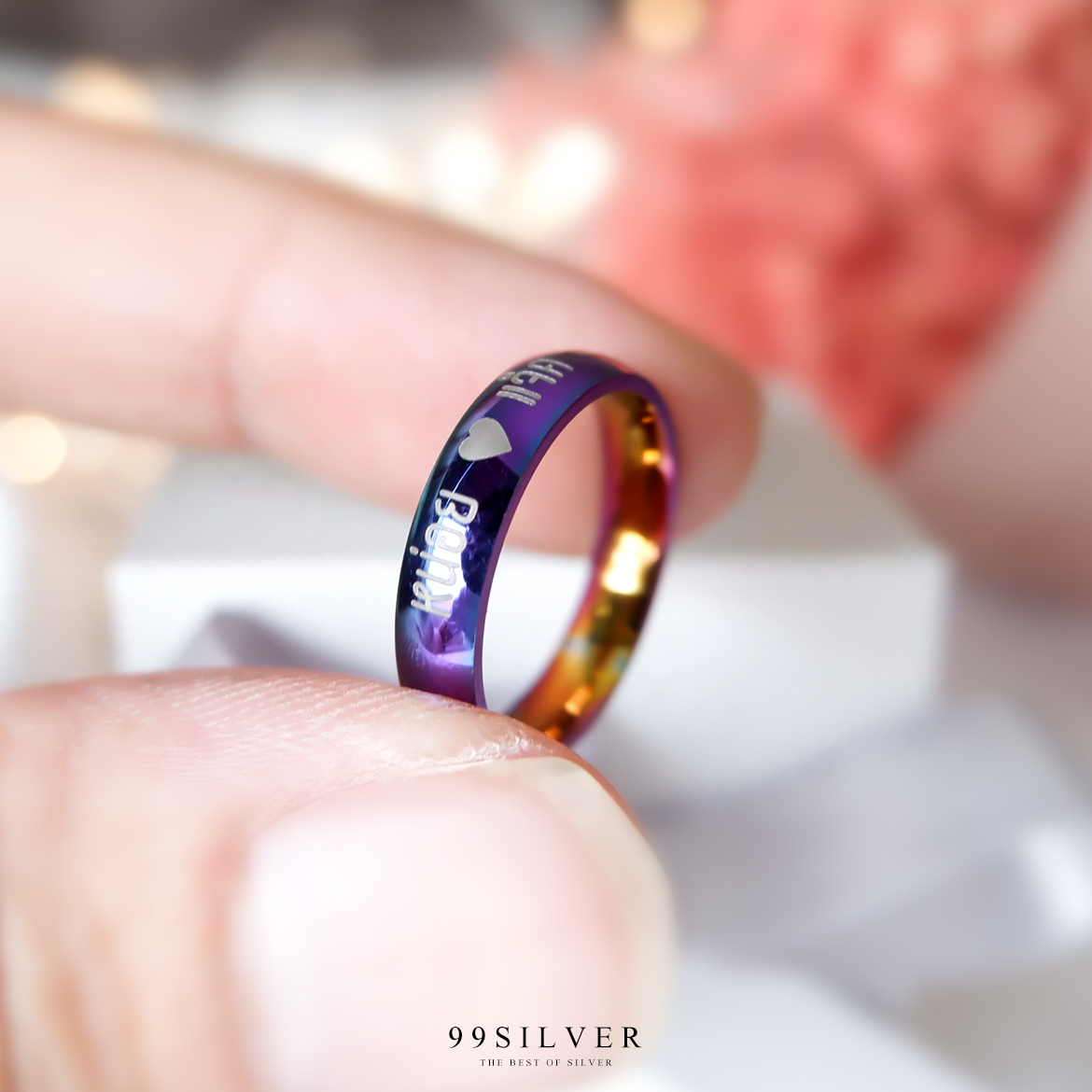 แหวนสแตนเลสไทเทเนี่ยมแท้ หน้ากว้าง 4 มิลลิเเมตร ผิวเงาโค้ง ไดร์ฟสีรุ้งไทเท