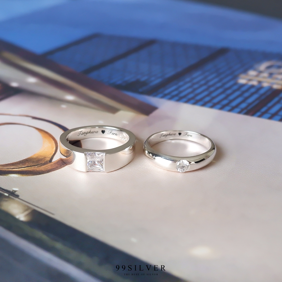 แหวนคู่รัก เพชรเม็ดเหลี่ยม Diamond Cut และเพชรเม็ดเกลม 2.5 มิลลิเมตร เรือนโค้ง