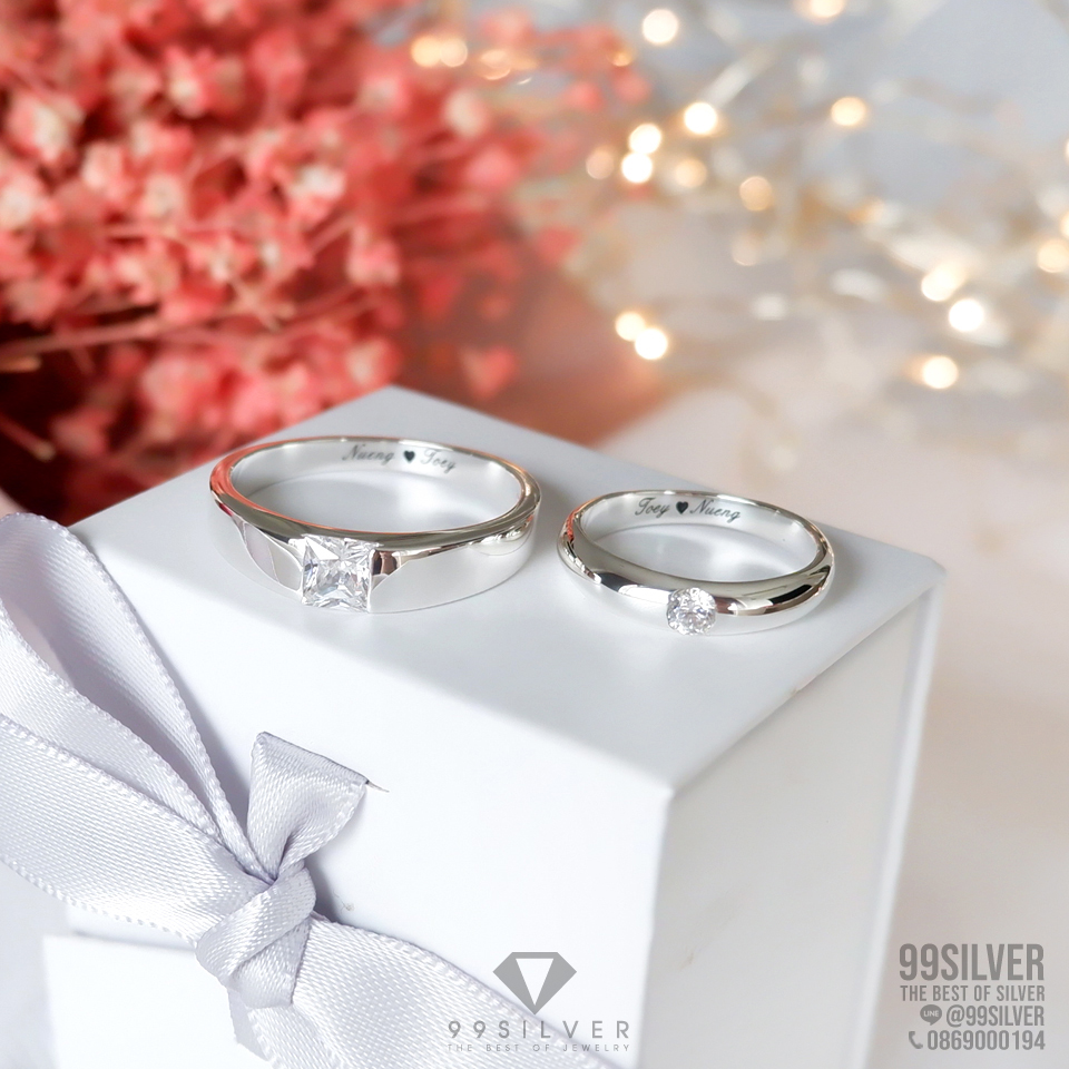 แหวนคู่รัก เพชรเม็ดเหลี่ยม Diamond Cut และเพชรเม็ดเกลม 2.5 มิลลิเมตร เรือนโค้ง