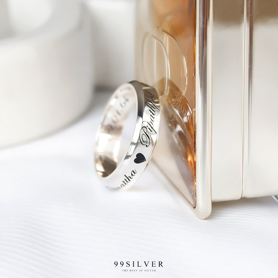 แหวนเงินแท้หน้าเรียบ 6 มิลลิเมตร ขอบลบมุม ตัดเฉียง เนื้อตัน