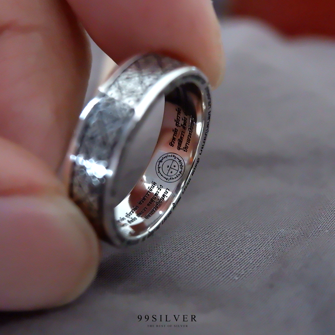 แหวนยันต์การะเวก สาลิกาลิ้นทอง ใช้ในทางเมตตามหานิยม และเพิ่มเสน่ห์