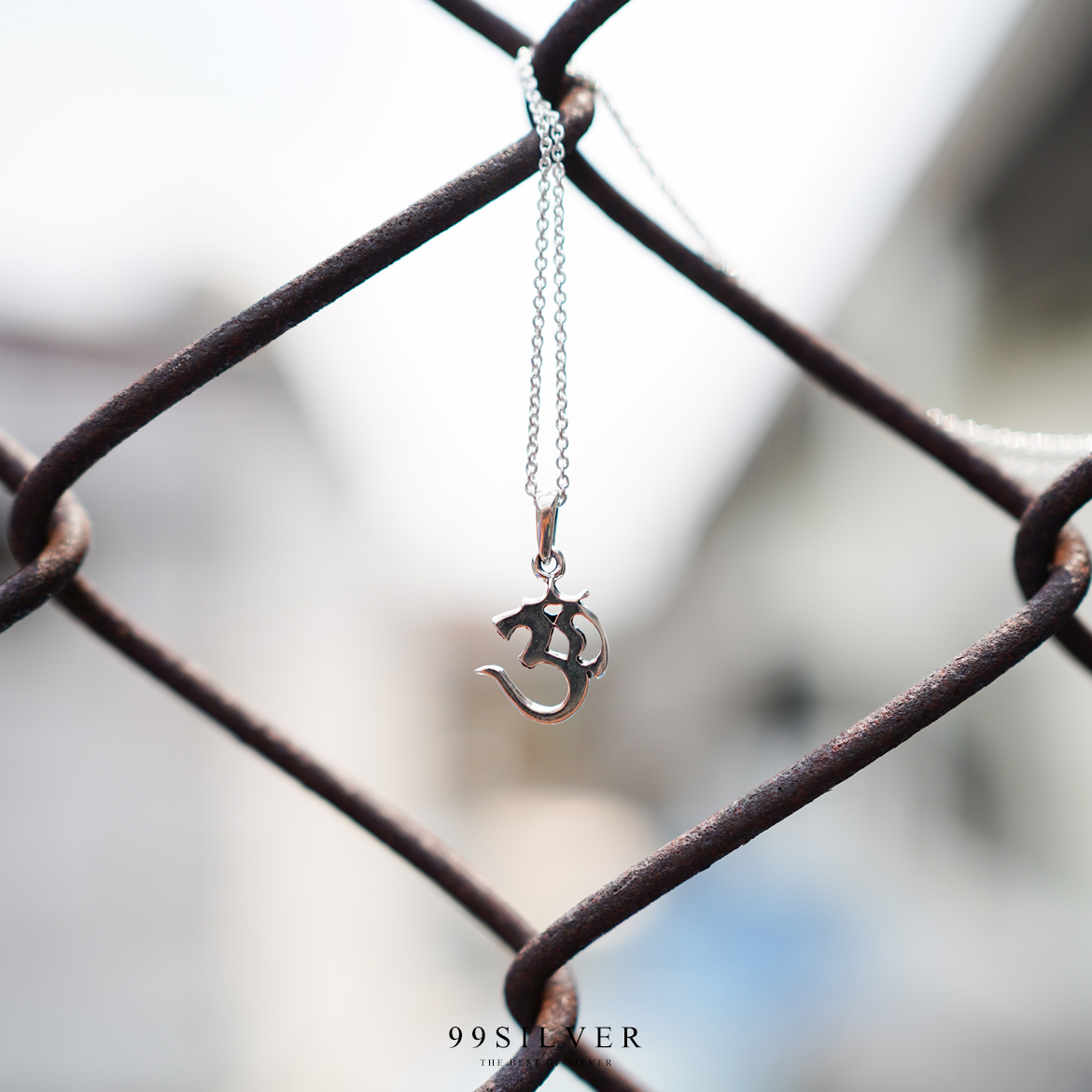 จี้โอม พยางค์ศักดิ์สิทธิ์ เครื่องหมายที่นำความสำเร็จ สุขสมหวังมาให้