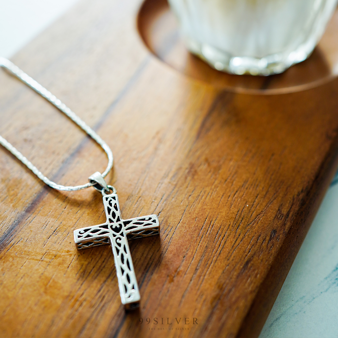 จี้ไม้กางเขน เจาะลายโปร่ง เรือนเงินแท้ทั้งชิ้น น้ำหนักกำลังดี