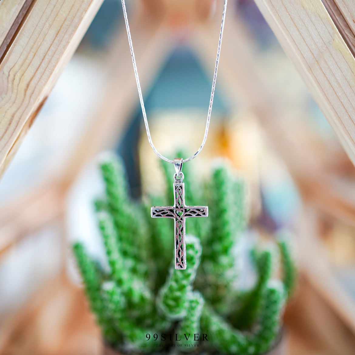 จี้ไม้กางเขน เจาะลายโปร่ง เรือนเงินแท้ทั้งชิ้น น้ำหนักกำลังดี