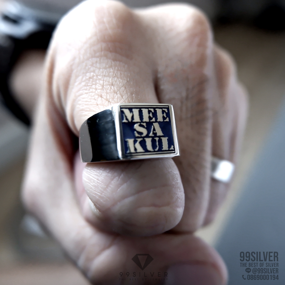 แหวนหน้าเหลี่ยม 11x11 มม. เนื้อตัน สามารถออกแบบ logo หรืออักษรได้อิสระ