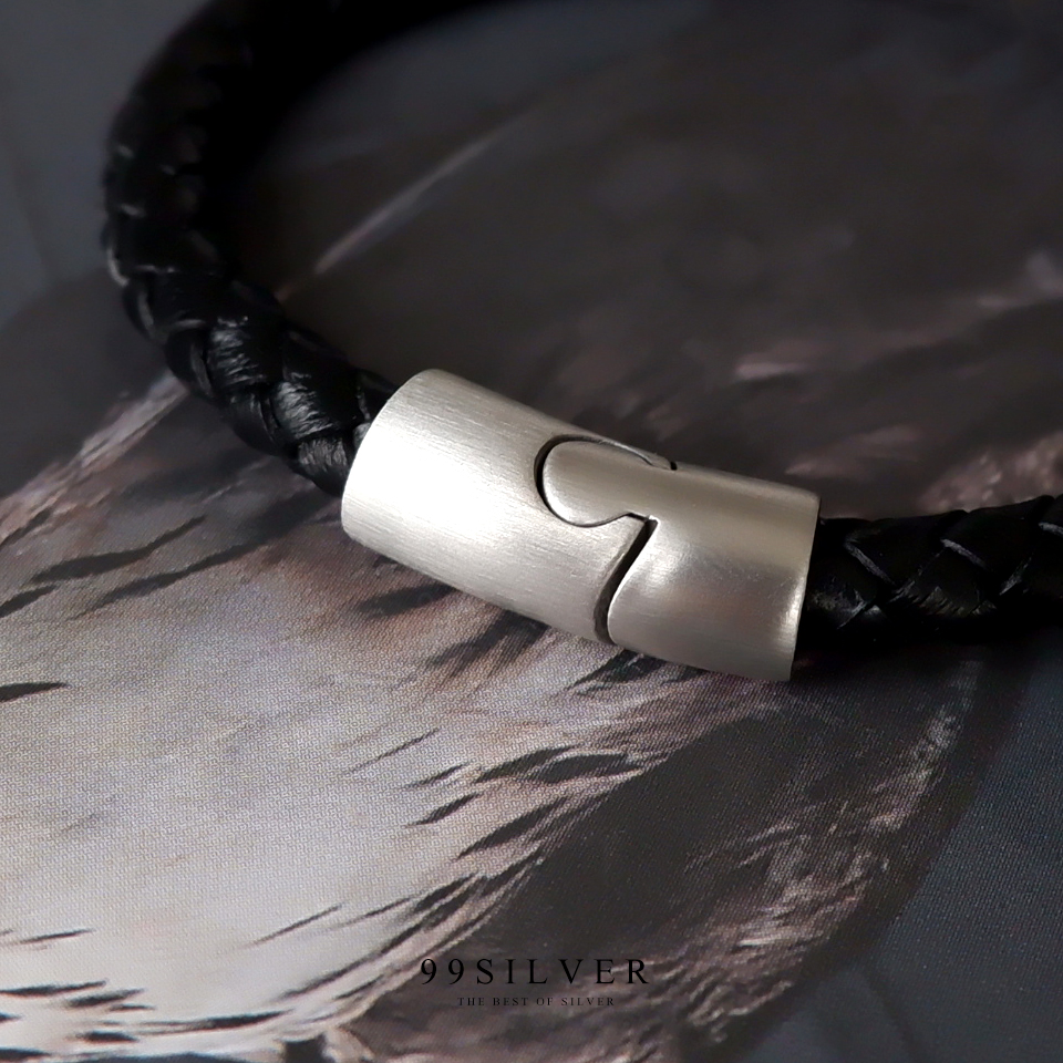 สายหนังข้อมือ หุ้มด้วยปลายสแตนเลสและฝังแม่เหล็กเป็นตัวล๊อค