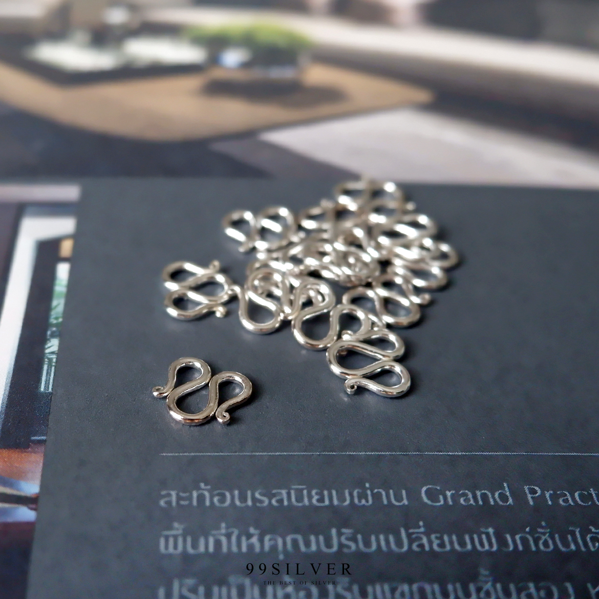 ตะขอ M เงินแท้ สำหรับห้อยจี้ ห้อยพระ ที่มีนำหนักปานกลาง ขนาด 10 มิลลิเมตร