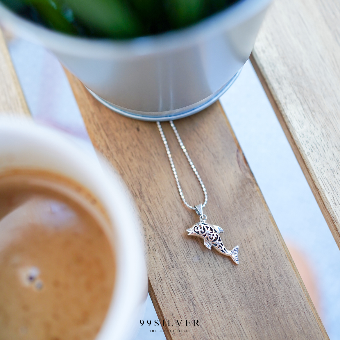 จี้โลมาผิวเงา เรือนโปร่งเจาะลายน่ารัก เงินแท้ทั้งชิ้น