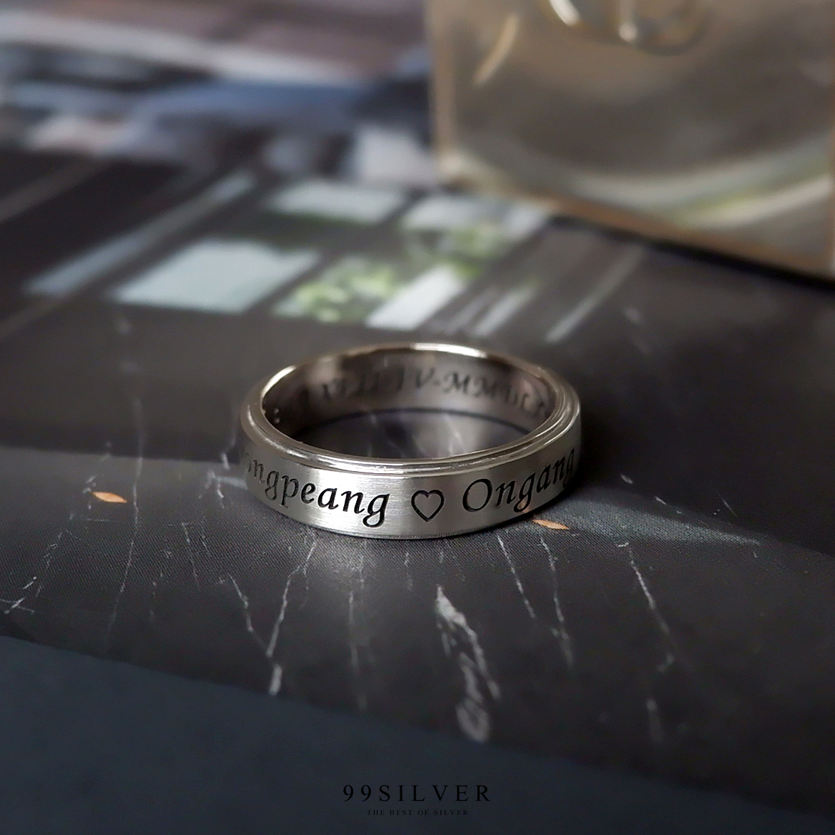 แหวนเงินแท้หน้าเรียบ ตัวเรือนลดระดับ หน้ากว้าง 5 มิลลิเมตร 