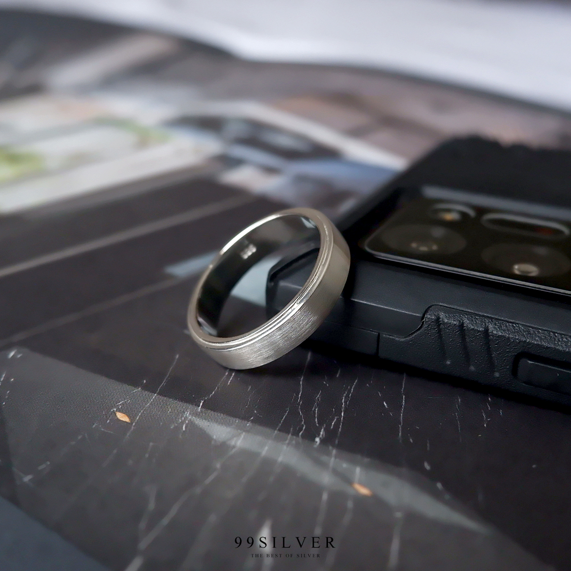 แหวนเงินแท้หน้าเรียบ ตัวเรือนลดระดับ หน้ากว้าง 5 มิลลิเมตร 