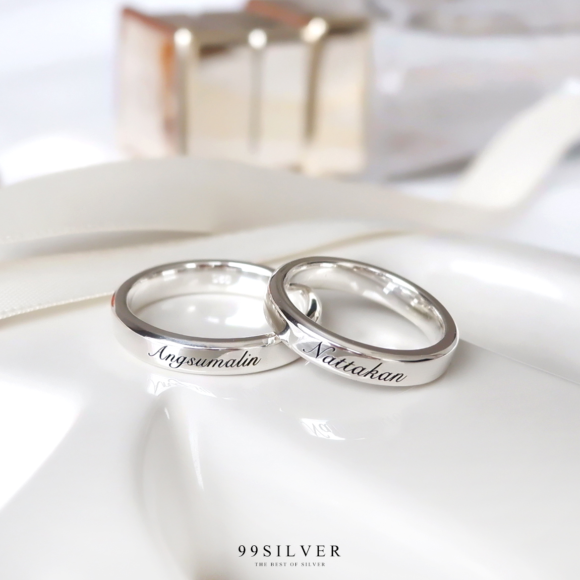 แหวนเงินแท้หน้าเรียบ 4 มิลลิเมตร ขอบลบมุม ตัดเฉียง เนื้อตัน