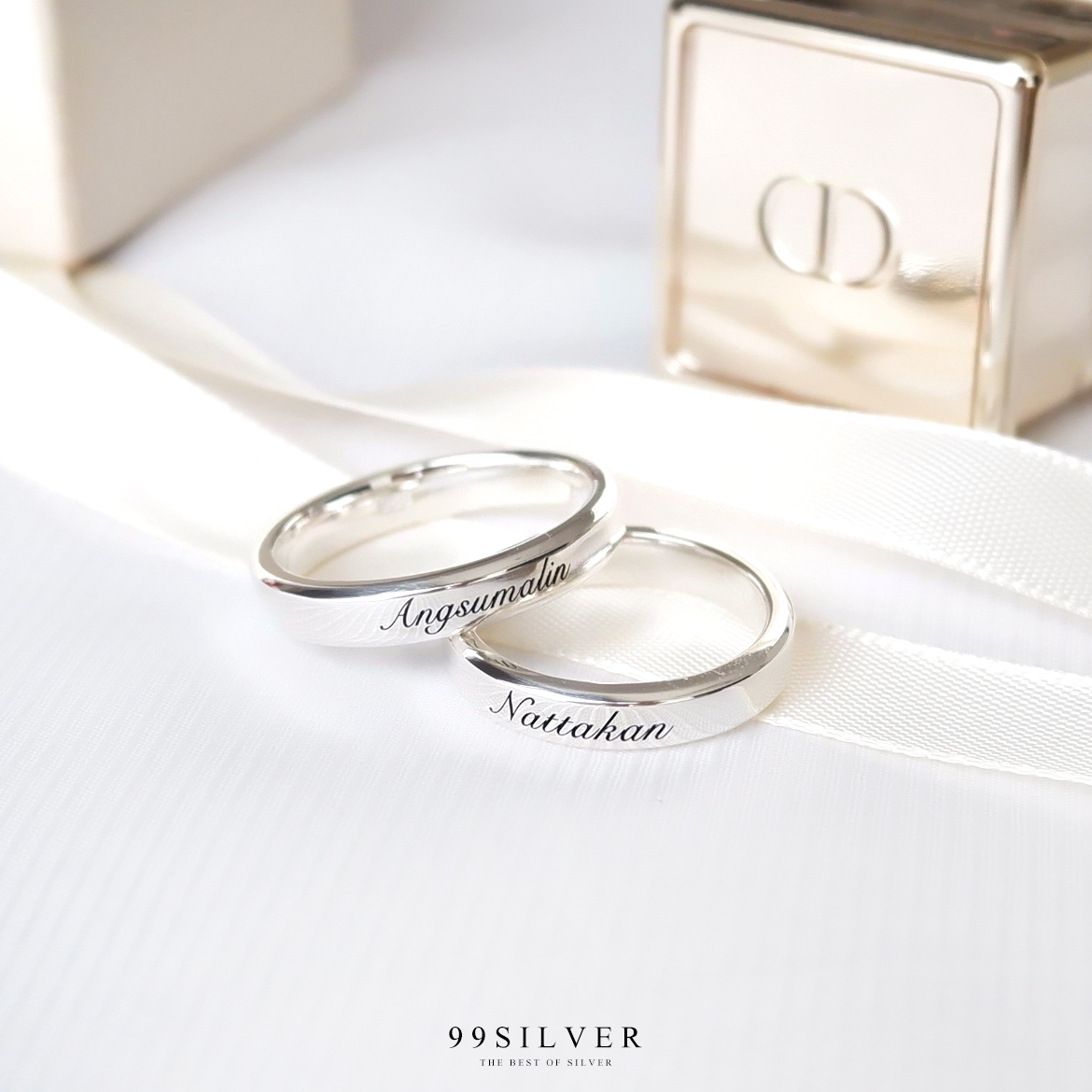 แหวนเงินแท้หน้าเรียบ 4 มิลลิเมตร ขอบลบมุม ตัดเฉียง เนื้อตัน