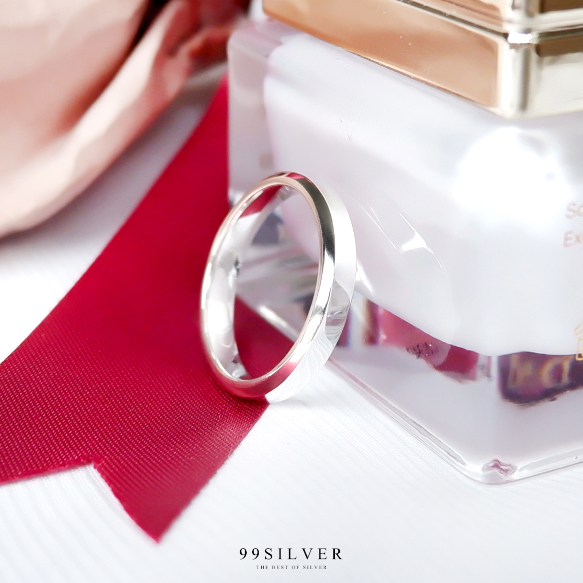 แหวนเงินแท้หน้าเรียบ 4 มิลลิเมตร ขอบลบมุม ตัดเฉียง เนื้อตัน