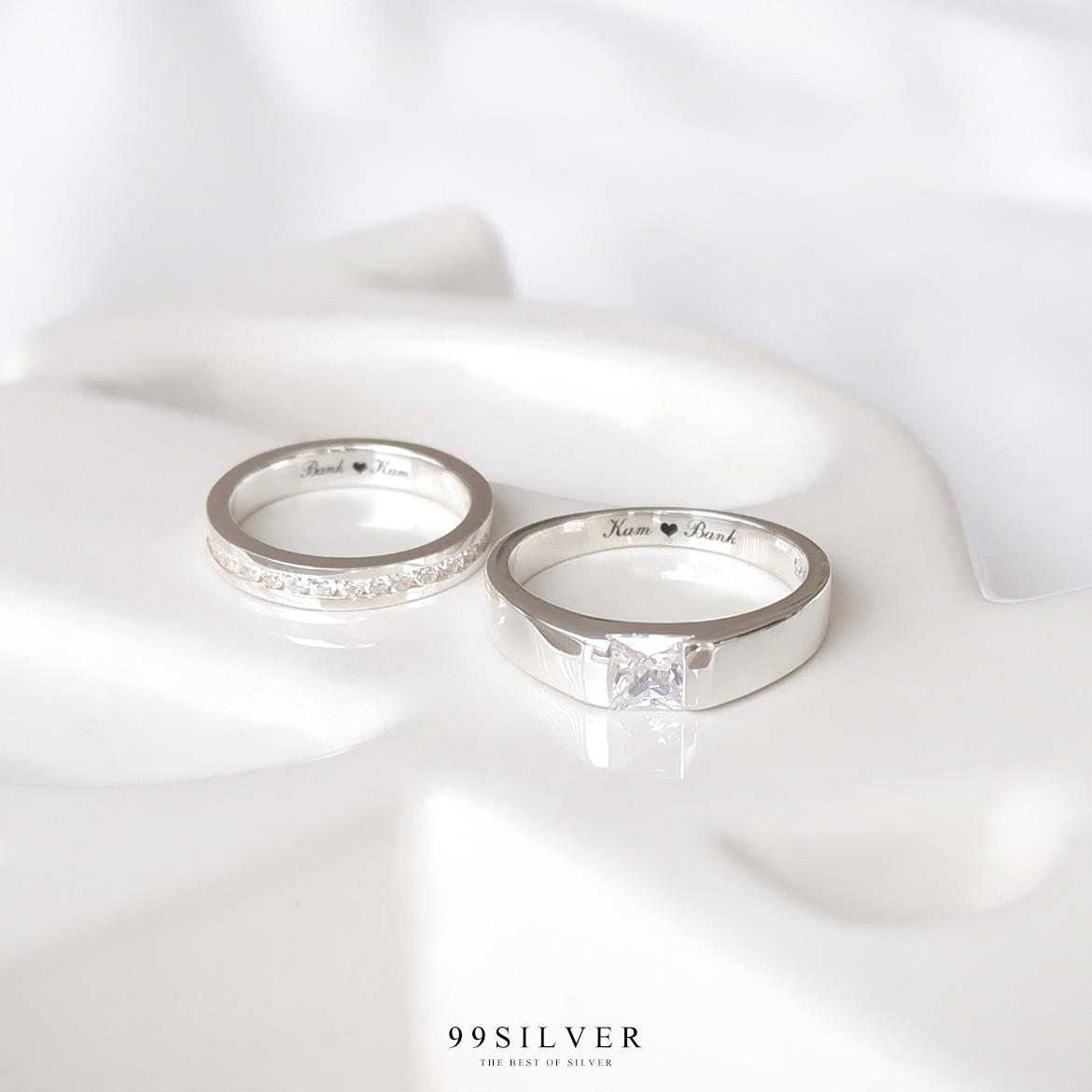 แหวนคู่รัก เพชรเม็ดเหลี่ยม Diamond Cut และเพชรรอบวง 3.5 มิลลิเมตร