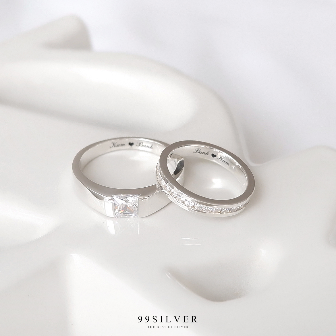 แหวนคู่รัก เพชรเม็ดเหลี่ยม Diamond Cut และเพชรรอบวง 3.5 มิลลิเมตร
