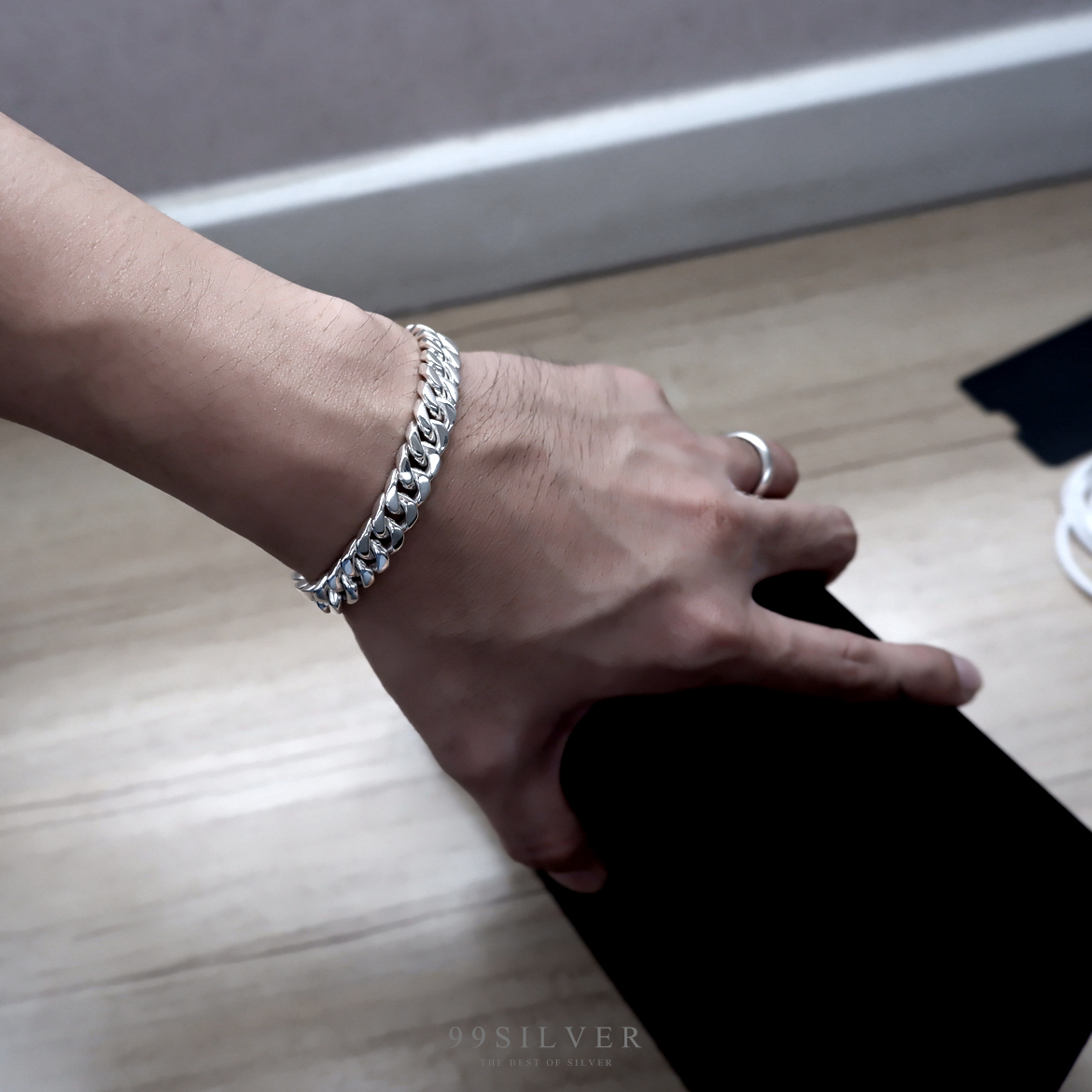สร้อยเลสข้อมือ เงินแท้ทั้งเส้น หน้าสร้อยกว้าง 8 มิลลิเมตร ตะขอสับ
