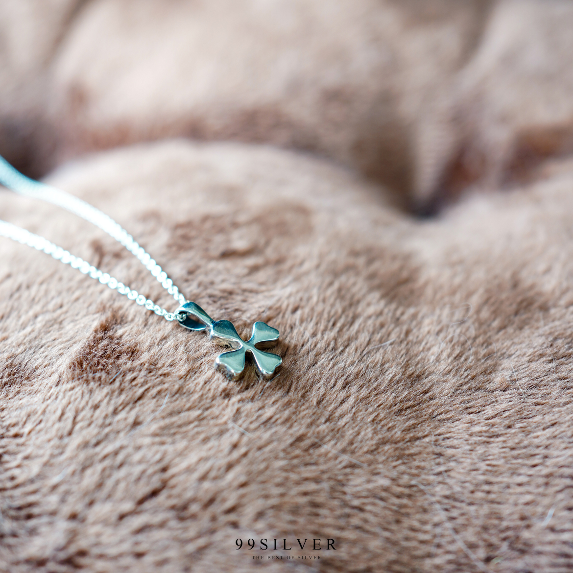 จี้ใบ Clover 4 แฉกแห่งความโชคดี เรือนเงินแท้