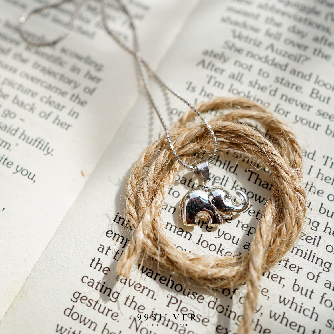 จี้ช้าง ตัวอ้วนน่ารัก งวงตวัดขึ้นสวยงาม เรือนเงินแท้