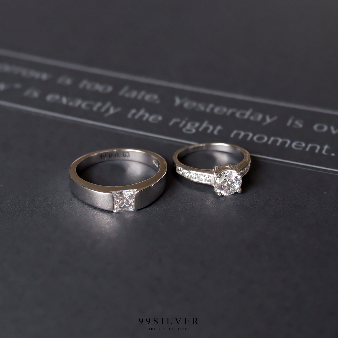 แหวนคู่รัก เพชรเม็ดเหลี่ยม Diamond Cut และเพชรชู 5 มิลลิเมตร