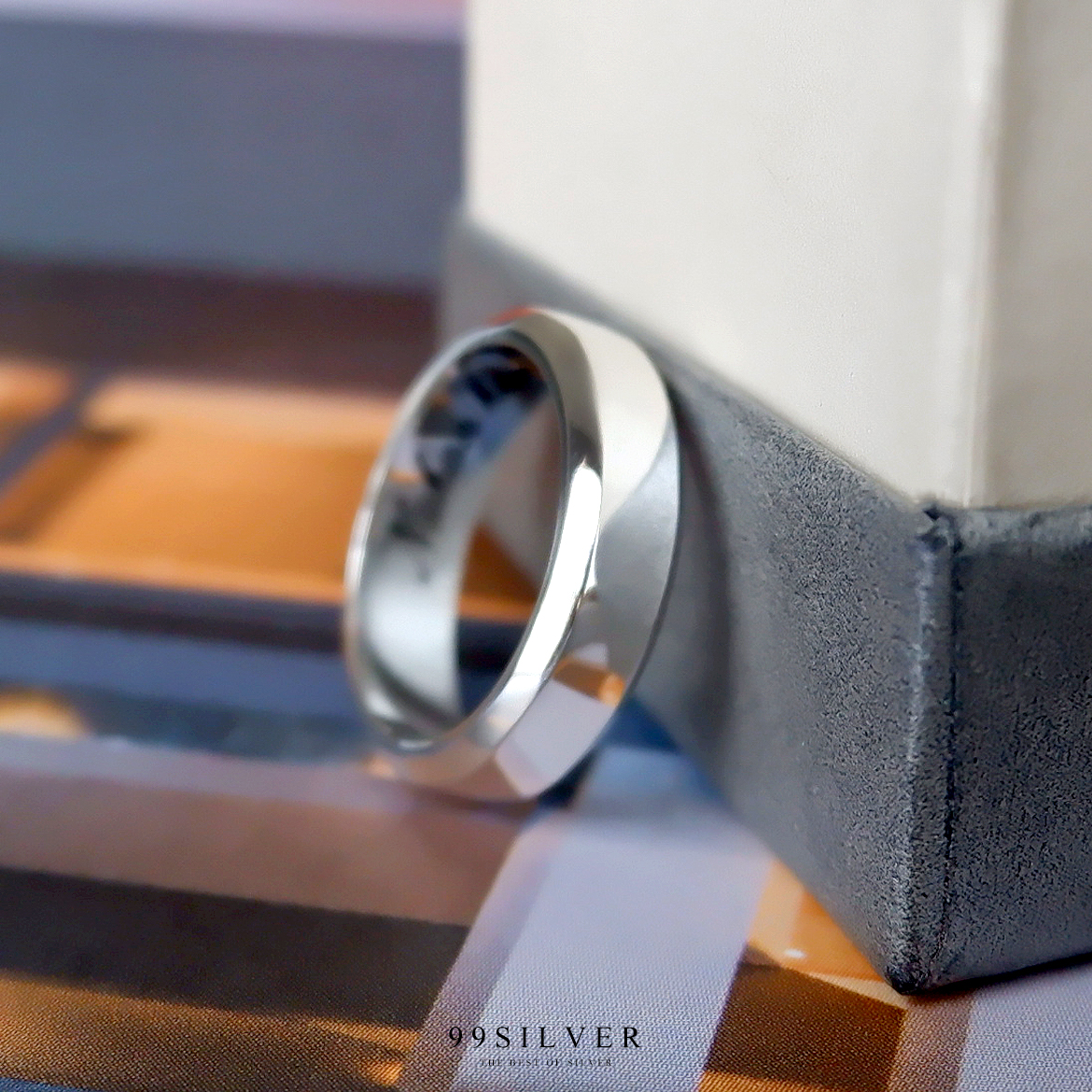 แหวนเงินแท้หน้าเรียบ 6 มิลลิเมตร ขอบลบมุม ตัดเฉียง เนื้อตัน