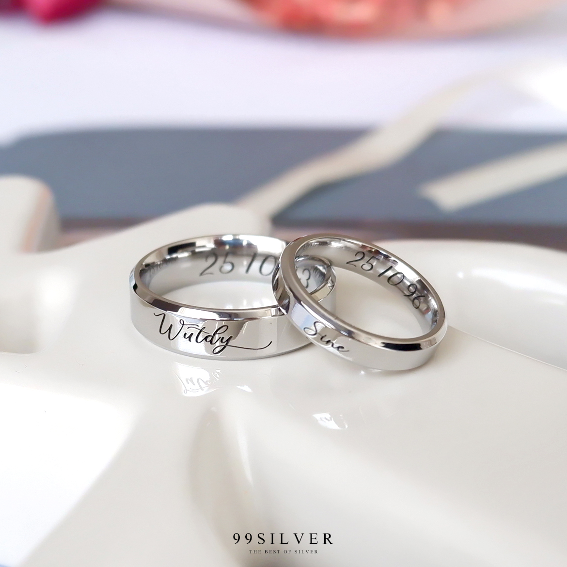 แหวนคู่ สแตนเลสแท้หน้ากว้าง 4 และ 6 มิลลิเมตร ขอบลดมุมตัด เรือนสีเงิน