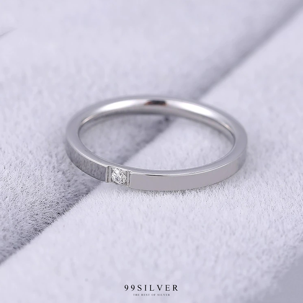 แหวนสแตนเลสฝังเพชร Cz Swiss แท้ 1 เม็๋ด ทรงหน้าเรียบ 2 มิลลิเมตร