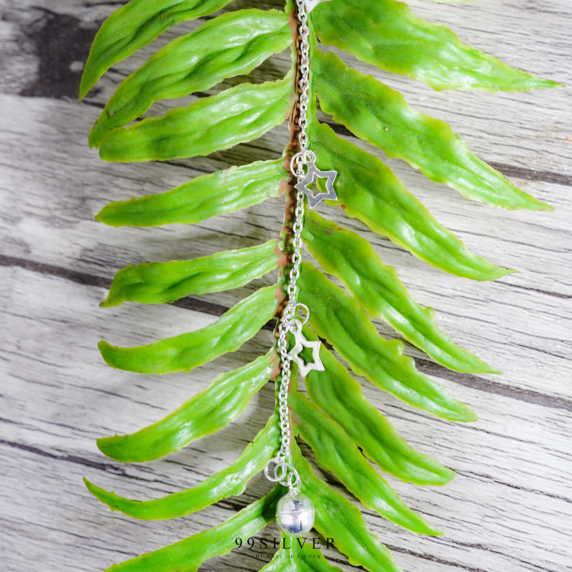 สร้อยข้อมือกระดิ่งดาว กระดิ่งมีเสียงเล็กน้อยน่ารักกำลังดี ดาวเป็นแบบบางเล็กน่ารัก