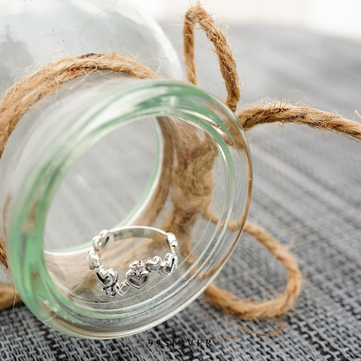 แหวนหัวใจแบบโปร่งประดับ Cz Swiss แท้ ตัวเรือนเงินแท้ทั้งวงฝังแบบหนามเตย