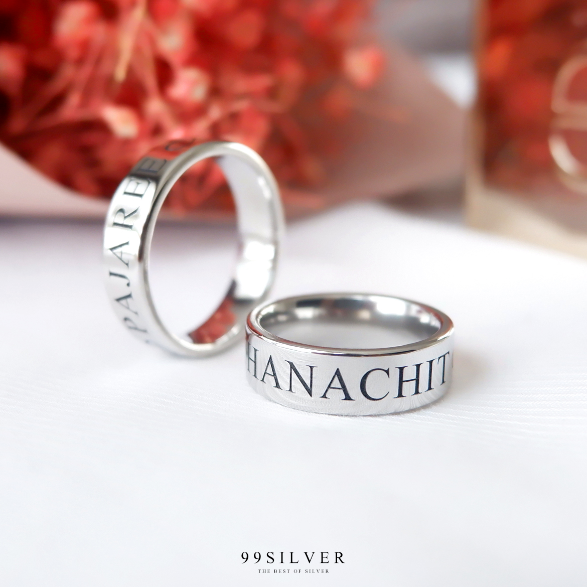 แหวนสแตนเลสแท้หน้ากว้าง 6 มิลลิเมตร ผิวเรียบเงาทรงแบน สลักอักษรรมสีดำ