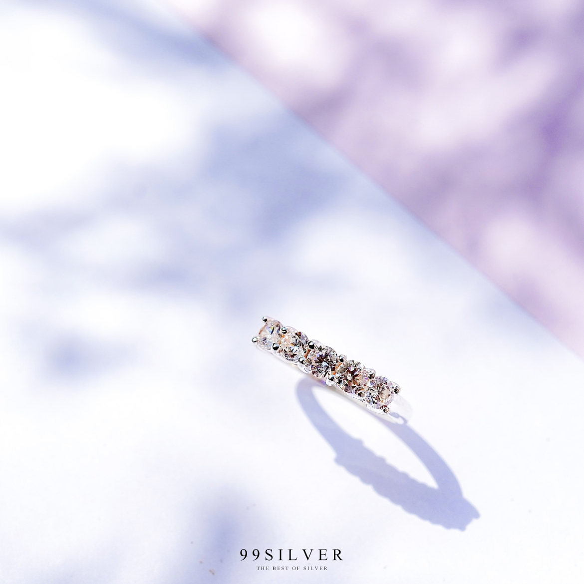 แหวนเงินแท้ ประดับเพชร CZ Swiss แท้ขนาด 3.5 มิลลิเมตร 5 เม็ดชู