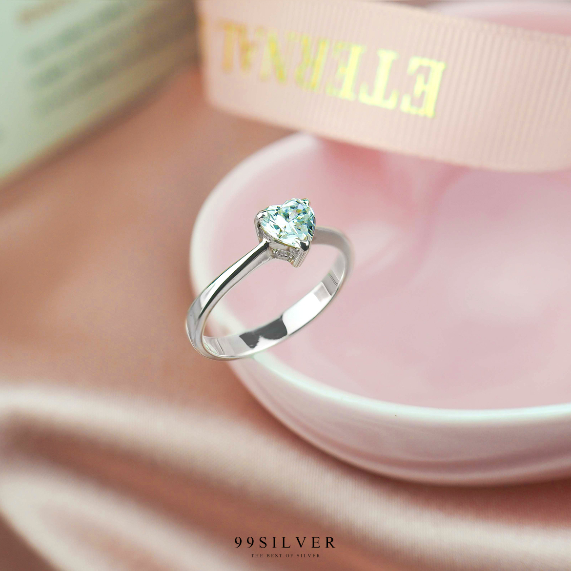 แหวนเงินแท้เพชรพิเศษรูปหัวใจ เล่นแสงสวย ก้านทรงอิตาลี โค้งไล่ระดับสวยงาม