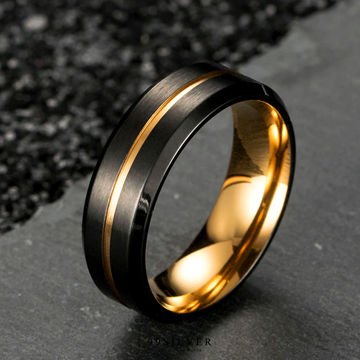 แหวนสแตนเลส Gold Black ไทเทเนี่ยม หน้ากว้าง 7 มิล ผิวเรียบปัดด้านแฮร์ไลน์