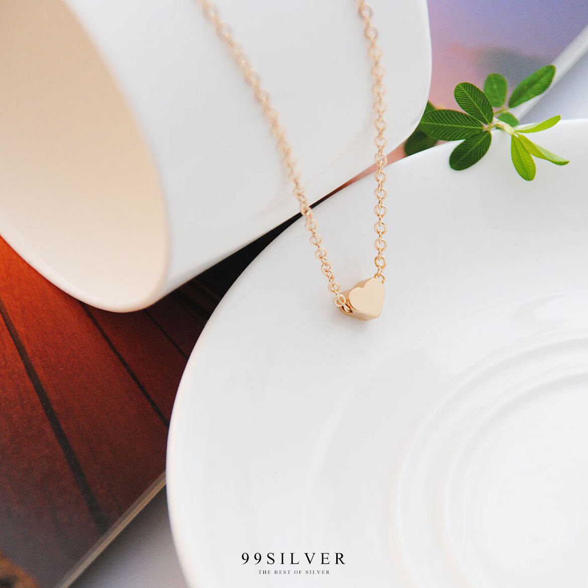 สร้อยคอสแตนเลสพร้อมจี้หัวใจจิ๋ว จี้เป็นชาร์มร้อยสร้อยผ่านกลาง สามารถสลักอักษรได้