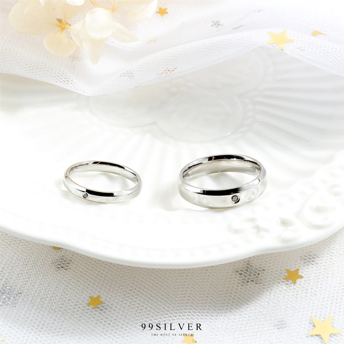 แหวนคู่รักสแตนเลส ตัวเรือนหน้ากว้าง 3 และ 5 มิลลิเมตร ฝังเพชร Cz Swiss วงละ 1 เม็ด