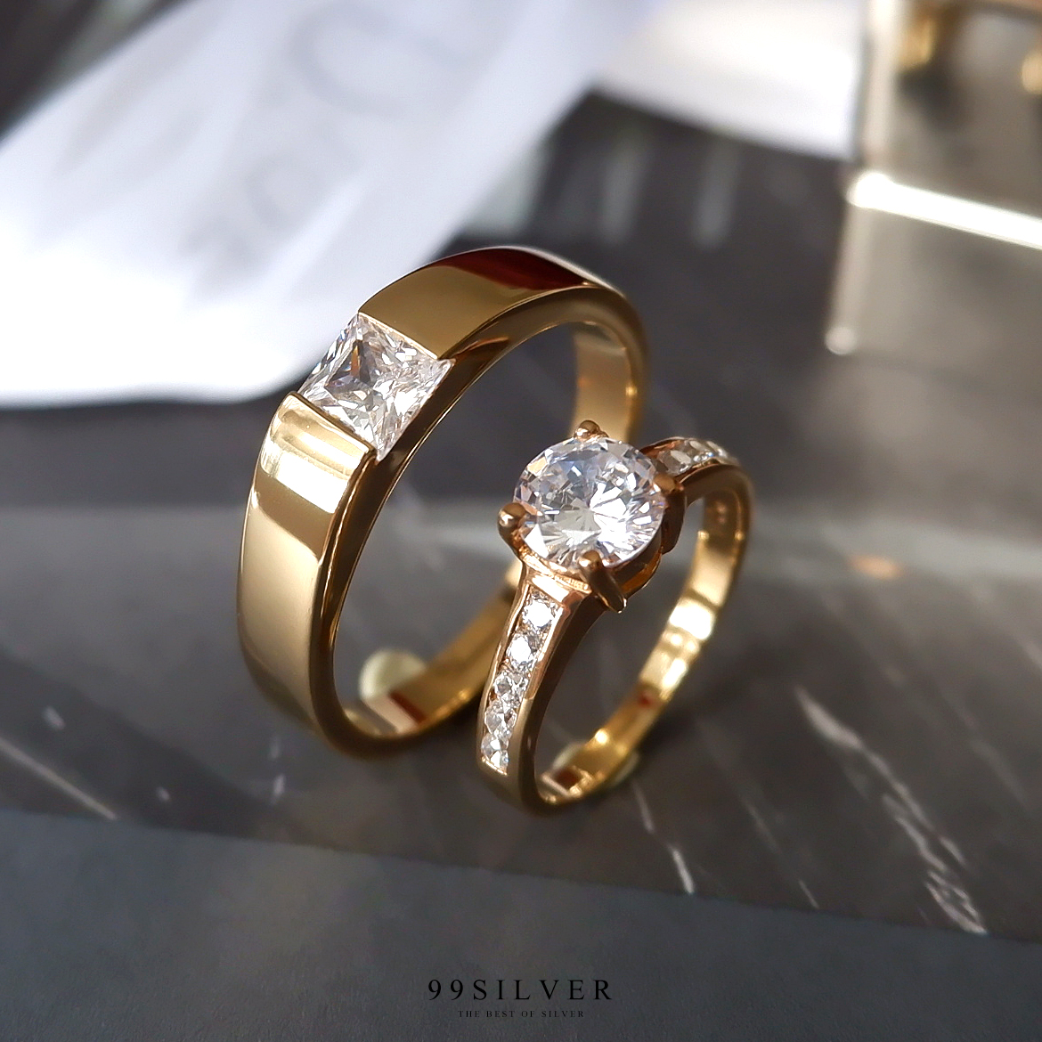 แหวนคู่รัก เพชรเม็ดเหลี่ยม Diamond Cut และเพชรชู 5 มิลลิเมตร